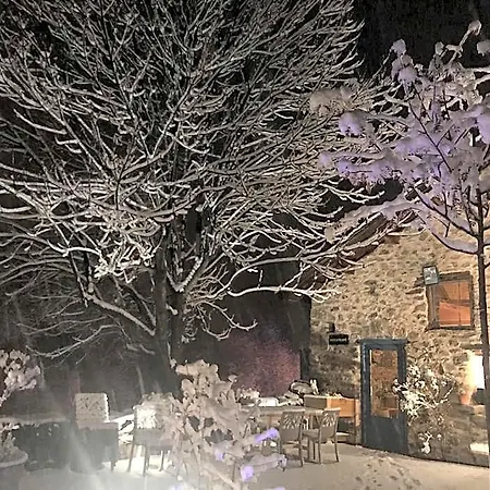 بيت ريفي Cal Xandera Angoustrine