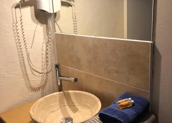 Inn Cal Xandera Angoustrine